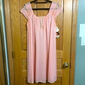 NWT Vintage Olga pink lingerie chemise night dress w/lace
